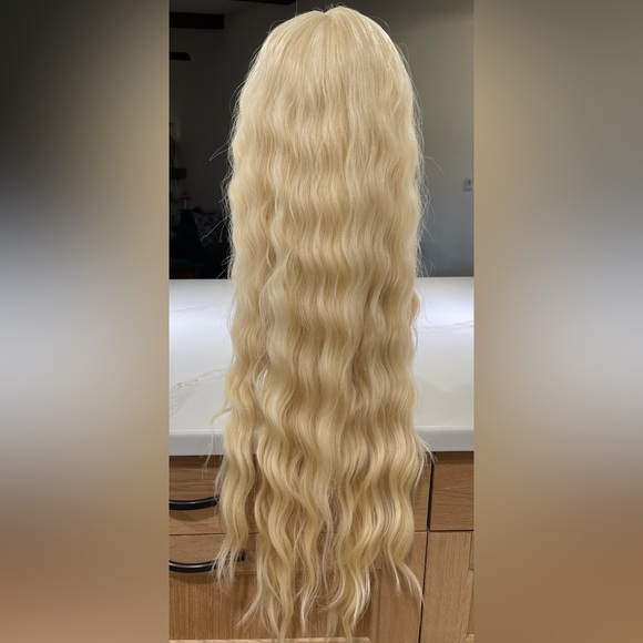 HAIR, 30” long, Wavy/crimped, lace front, center part Blonde #613 - Picture 4 of 9